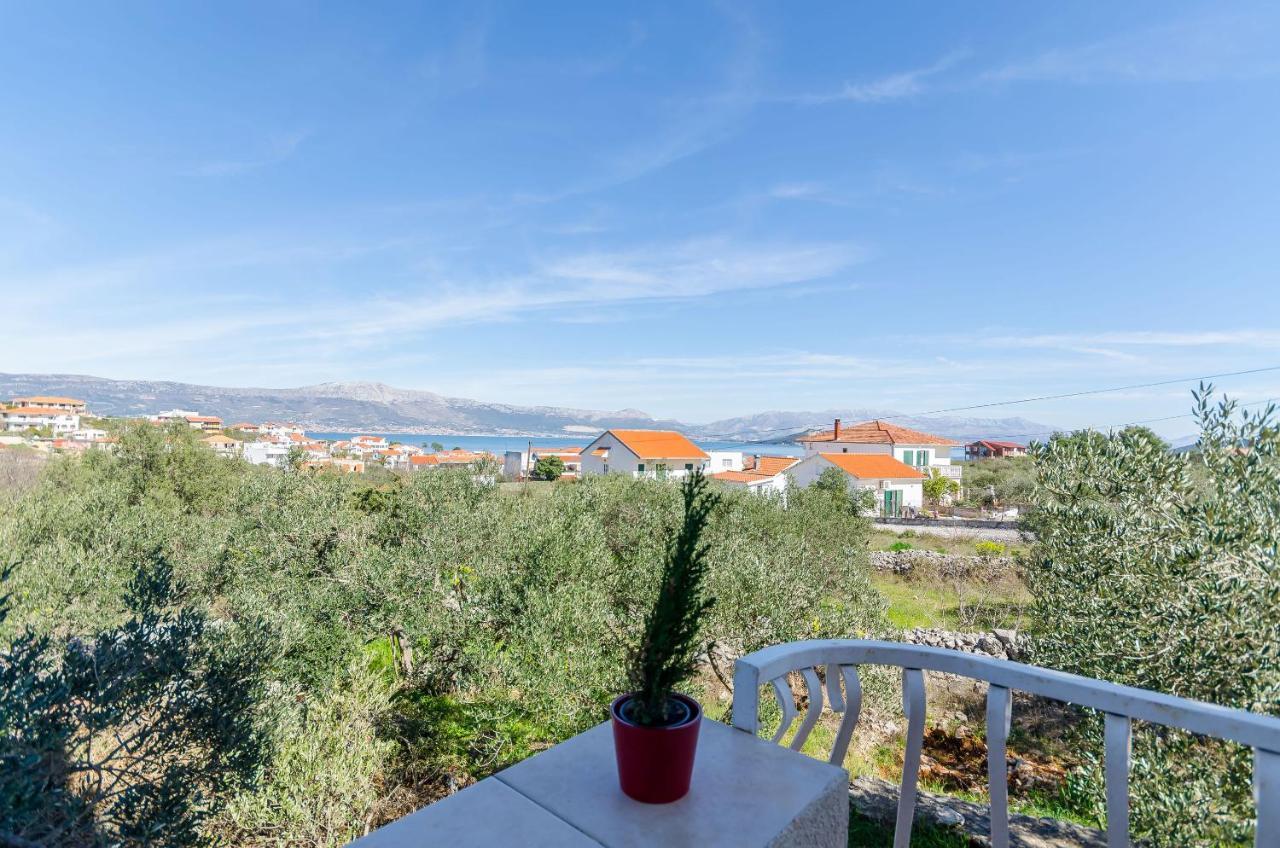 Apartments Stara Maslina Слатине Экстерьер фото