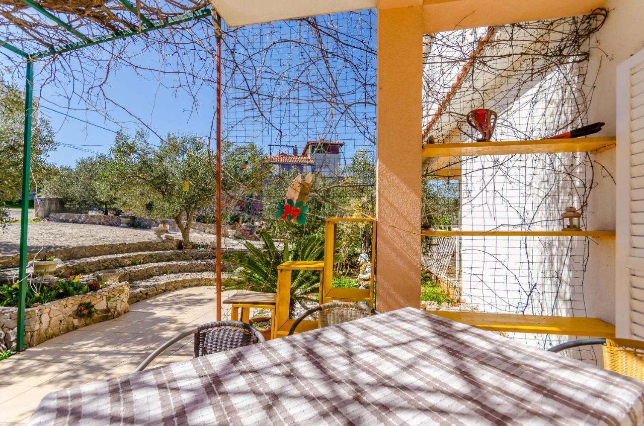 Apartments Stara Maslina Слатине Экстерьер фото